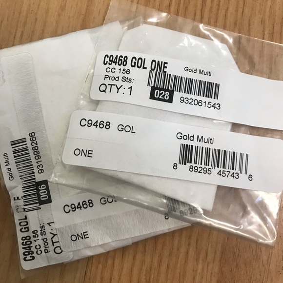 ❤️ Coach Strawberry Multi Charm Bracelet strawberry 🍓 - Picture 5 of 5